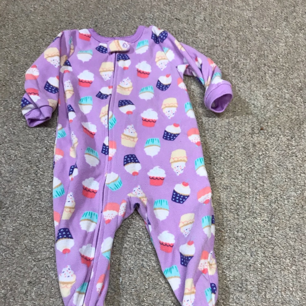 3/$15 Carters pjs 9months